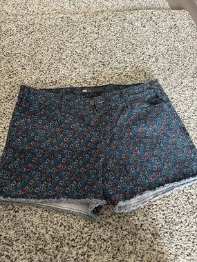 Levi’s Women's Floral Print Denim Shorts - Blue